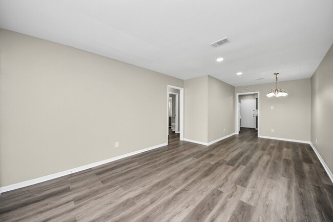 Photo - 1736 Crestdale Dr Unit 5