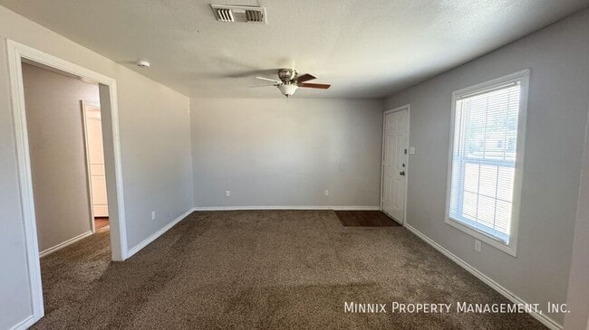 Photo - 755 W Knox St