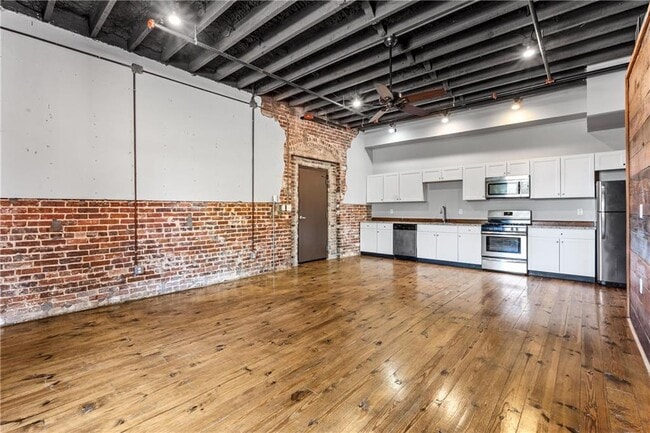 Photo - 558 St Francis St Unit 2D