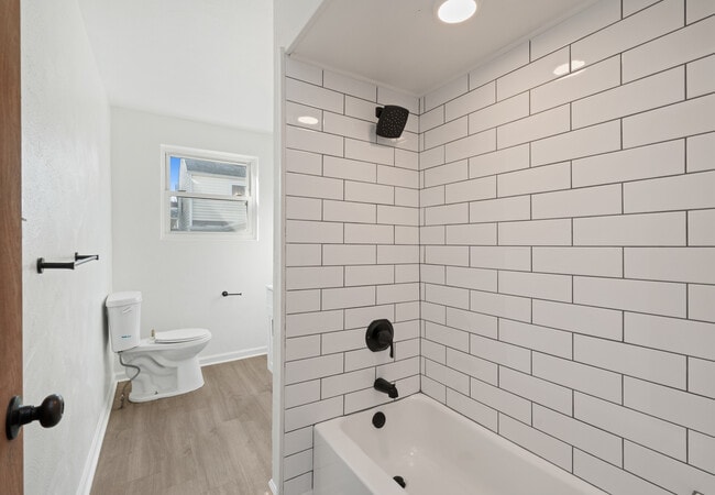 Photo - 1313 Lowrie St