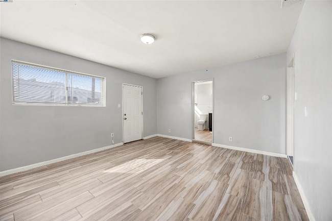 Photo - 6780 75th St