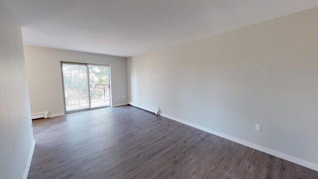 Photo - 1290 Huron Street