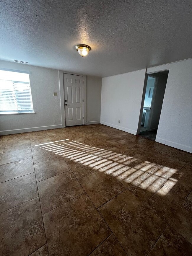 Photo - Garden Level Two Bedroom Available in Lakewood!