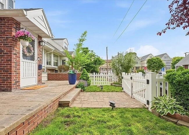 Photo - 6 Parkside Ln