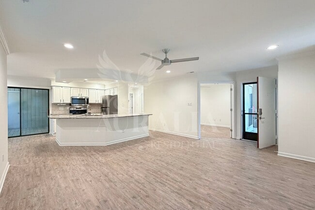 Photo - 413 New Kent Pl