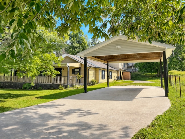 Photo - 2709 Montvale Rd