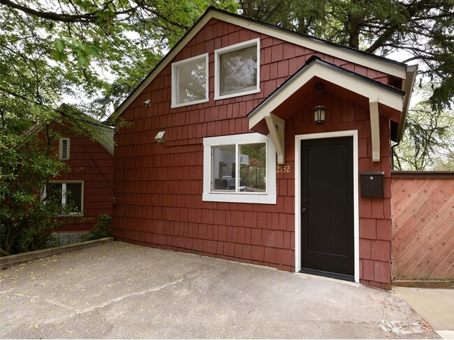 Building Photo - 2132-2134 NW Aspen Ave Unit 2132 NW Aspen Ave