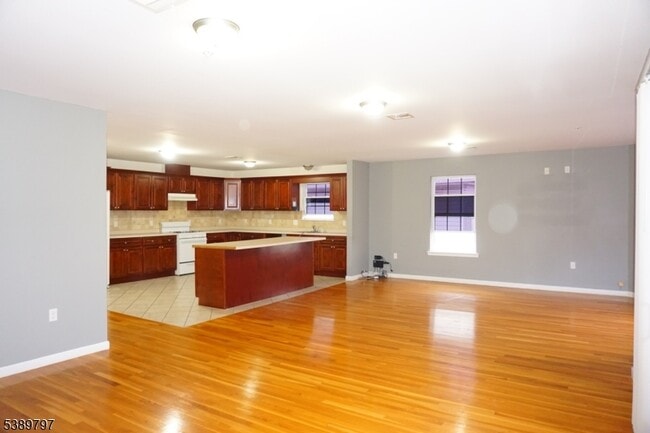 Building Photo - 492 Irvine Turner Blvd Unit 3