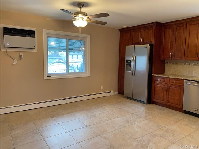 Photo - 2 Grand St S Unit 2