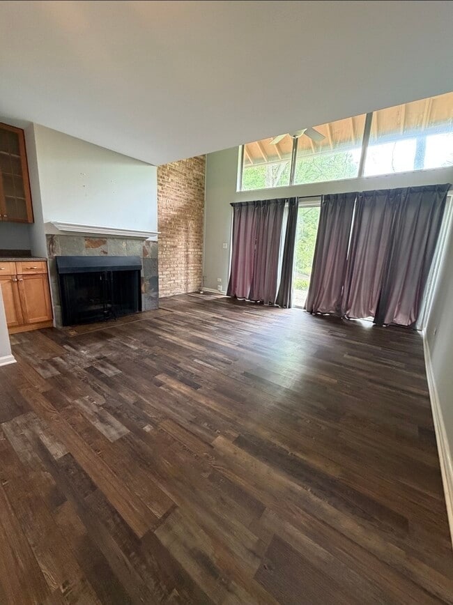 Photo - 5915 Meadow Dr