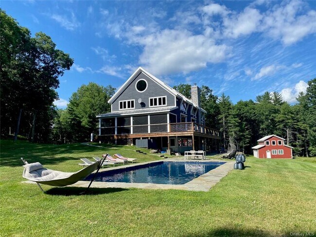 Photo - 205 Mathias Weiden Dr House