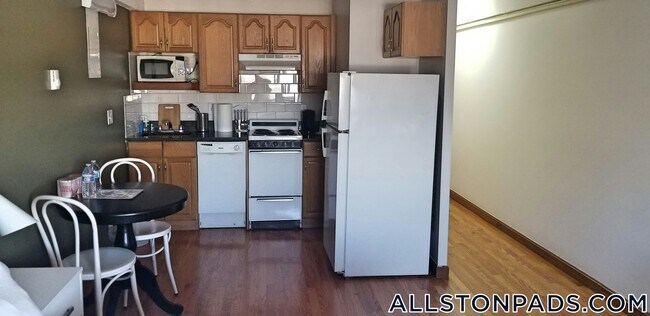 Photo - 1110 Commonwealth Ave Unidad 612