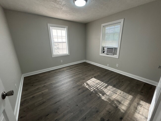 Photo - 112 Holland Ave