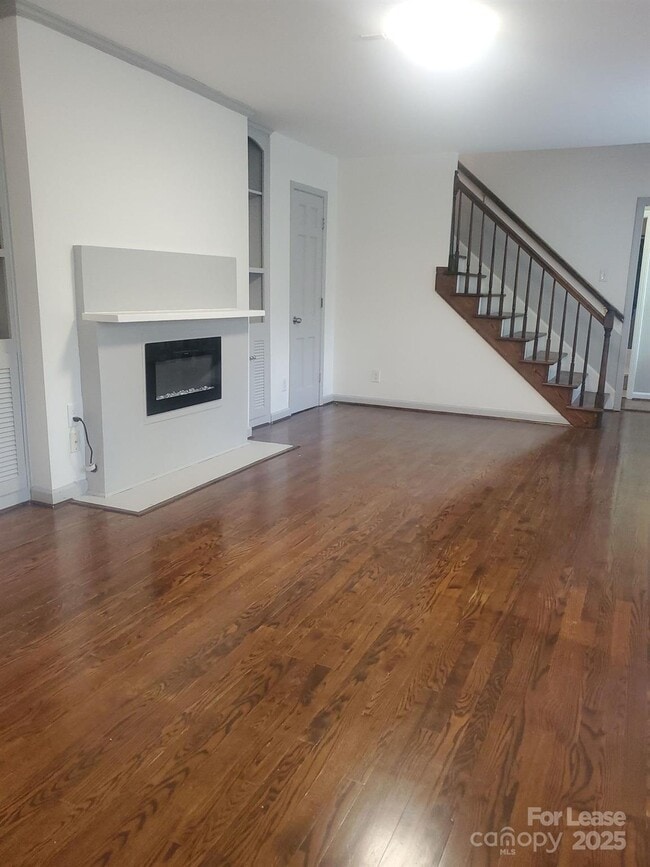 Photo - 3405 Erinbrook Ln