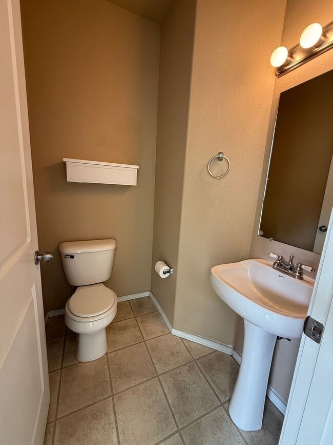 Photo - 2 Bed/1.5 Bath Townhome Near the Old Mill Unidad 300