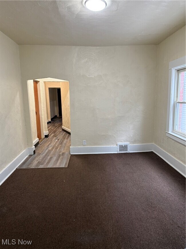 Photo - 3467 E 149th St Unit 1