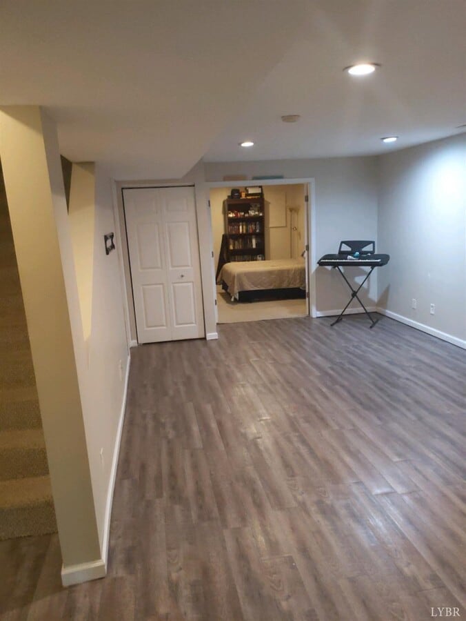 Photo - 119 Wade Ln