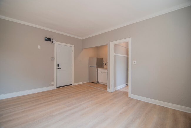 Photo - 1414 W Pratt Blvd Unit 418