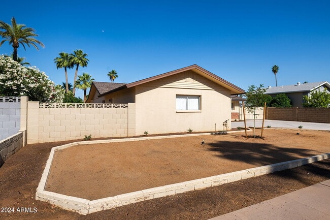 Photo - 6413 N 82nd St