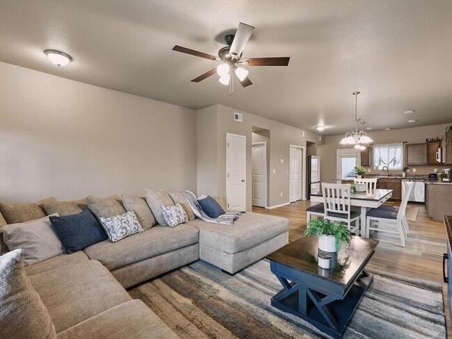 Photo - 5332 Gannet Ln