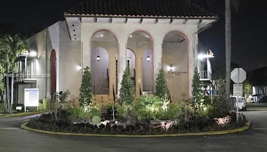 Building Photo - 10784 N Kendall Dr Unit D4