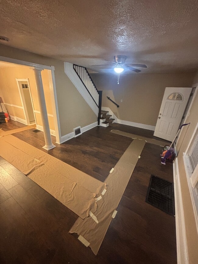 Photo - 342 E Broadway