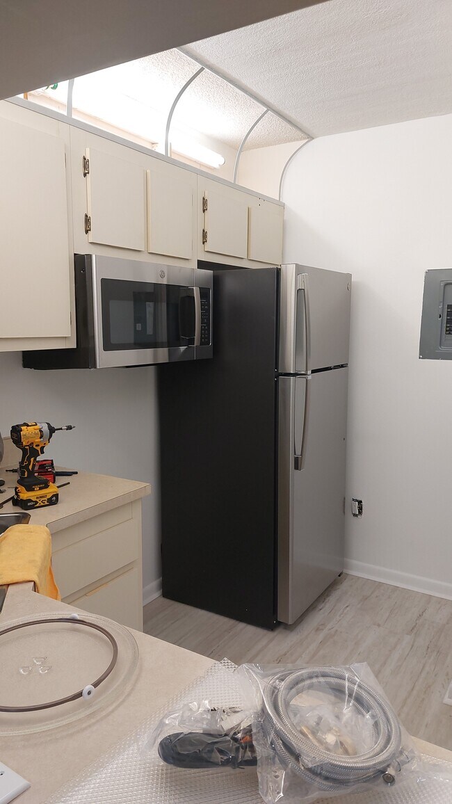 Building Photo - 9610 Green Cypress Ln Unit 15