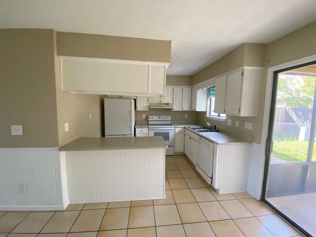 Photo - Efficient Townhome w/Easy Access to Lynn Haven, Historic St. Andrew's & PCB!