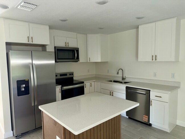 Photo - 95 W Towne Pl