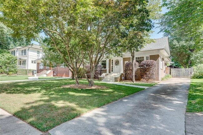 2104 Delano Dr NE