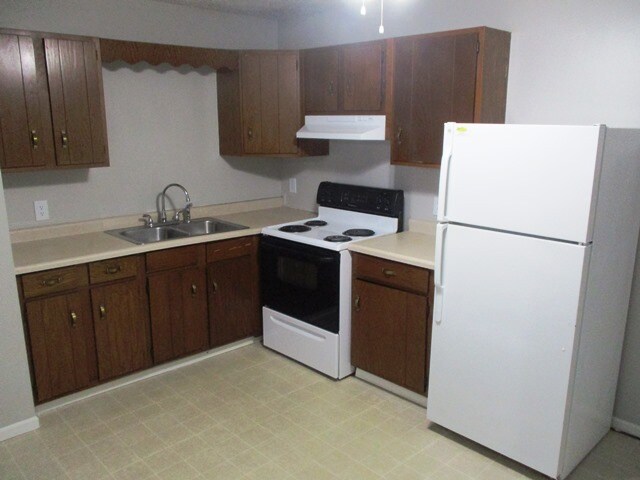 Photo - 104 W Shelbourne Dr