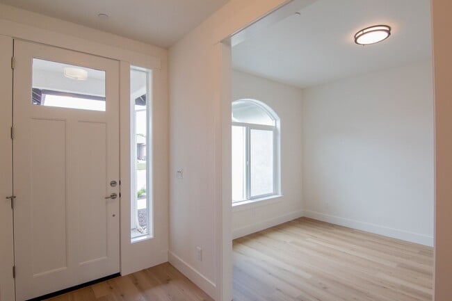 Photo - Brand New Build!!!