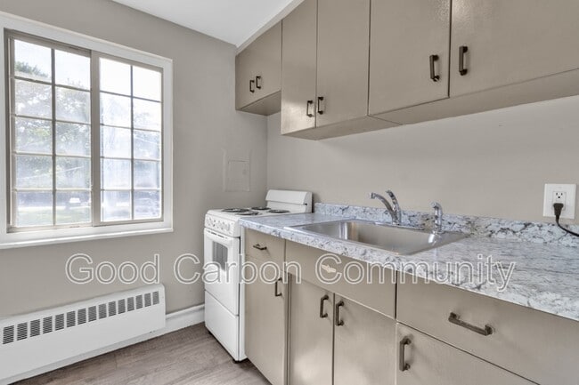 Building Photo - 309 Beattie Ave Unit 4