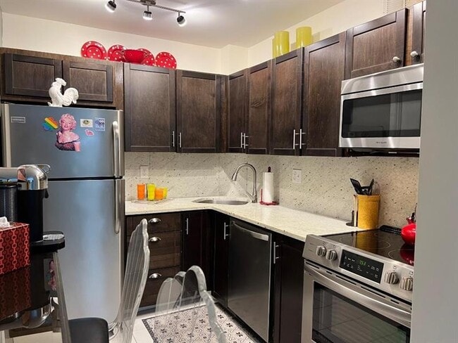 Photo - 1950 N Andrews Ave Unit 103D