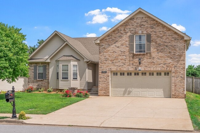 Building Photo - 1021 Glenhurst Way