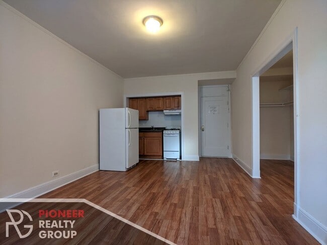 Building Photo - 2779 N Milwaukee Ave Unit 212
