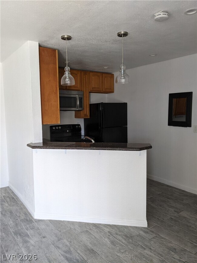 500 Elm Dr Unit 104