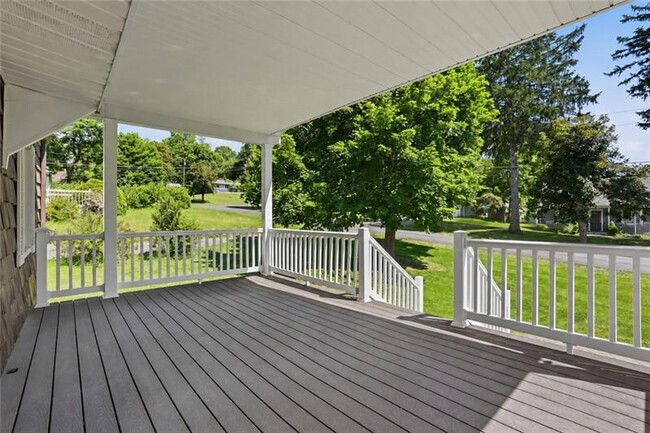 Photo - 315 South Dr