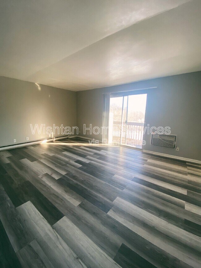 Photo - 220 Charleston Blvd Unit 6