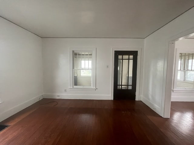 Photo - 1141 College St