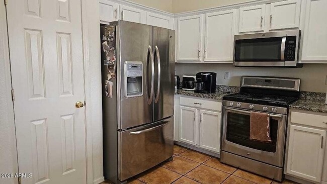 Photo - 2174 W Roundwood Pl