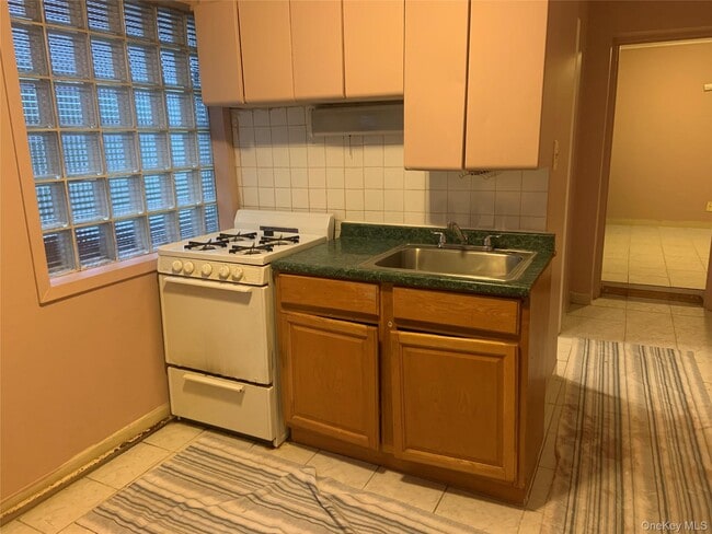 Photo - 761 Donlon Ave