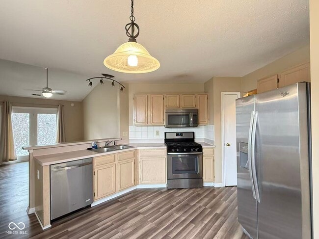 Photo - 7006 Long Run Dr