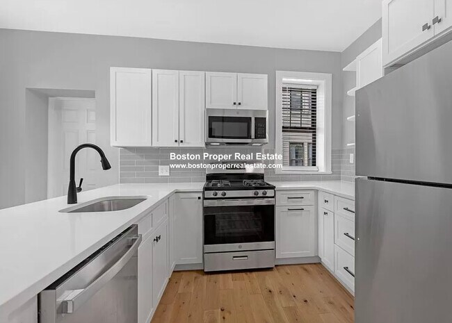 Building Photo - 28 Glenville Ave Unit 2