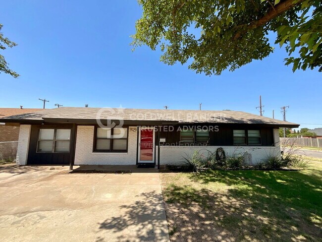 Building Photo - 4902 6th St