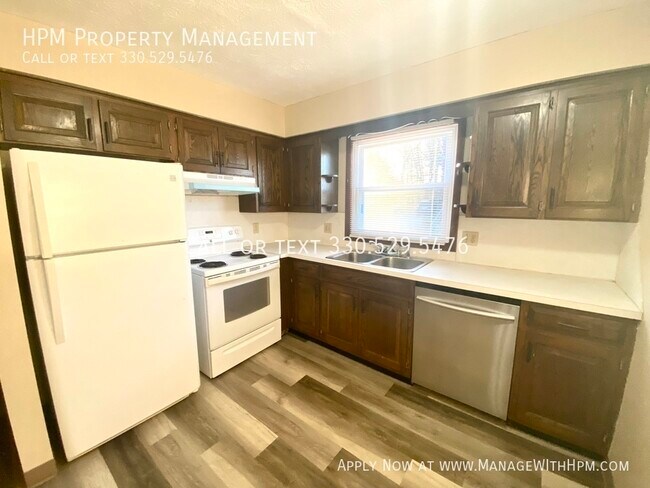 Photo - 7370 Raleigh St NW