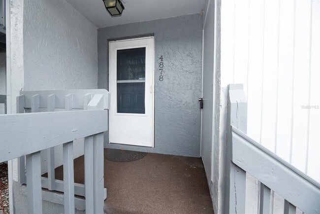Building Photo - 4878 W Gandy Blvd Unit D103 Rental