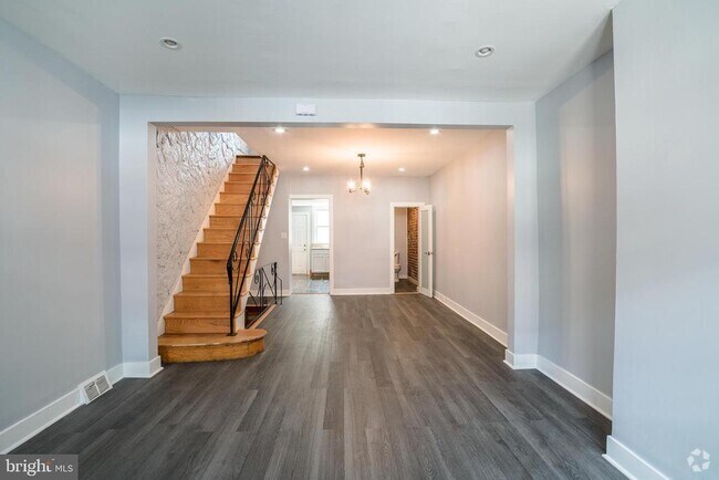 Building Photo - 2032 S Colorado St Rental