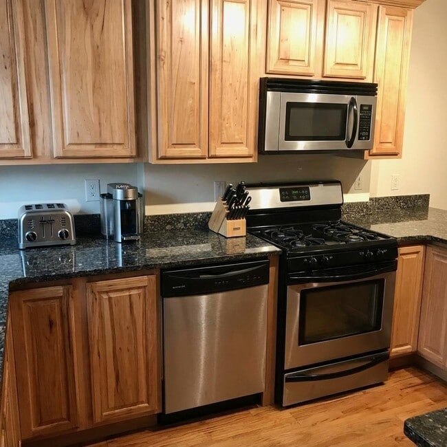 Photo - 120 Willow Ave Unit 6 (3R)