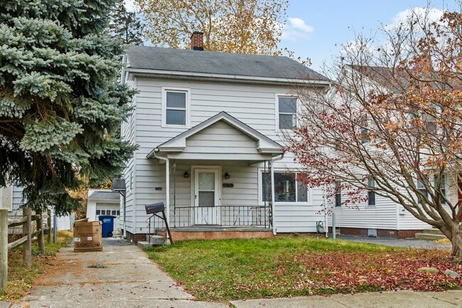 Building Photo - 1369 Wildwood Rd